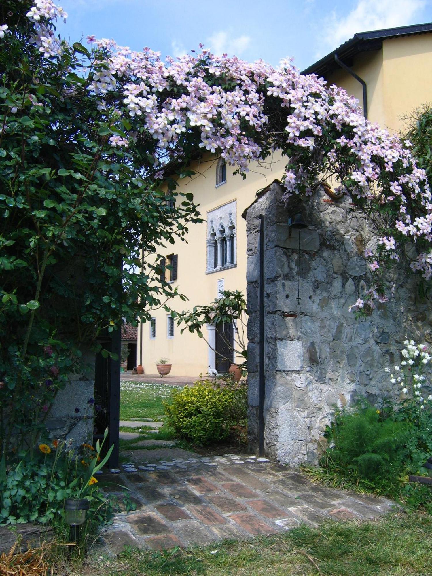 Agriturismo Domus Magna Povoletto Exteriör bild