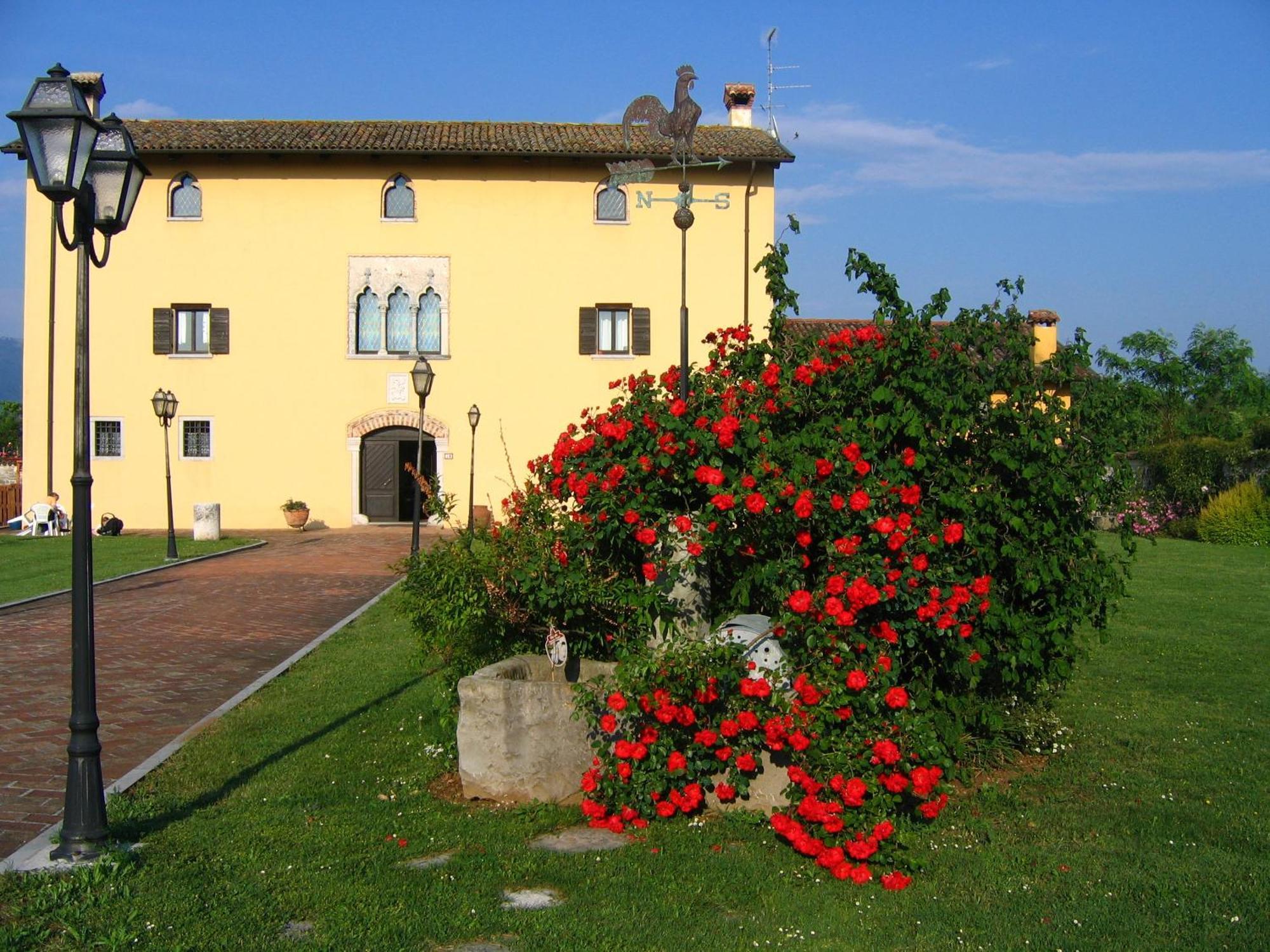 Agriturismo Domus Magna Povoletto Exteriör bild
